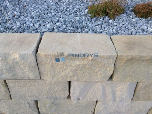 Sandstein Mauersteine 30x30x60 cm Lagerfugen gesägt, Trockenmauer aus Polen